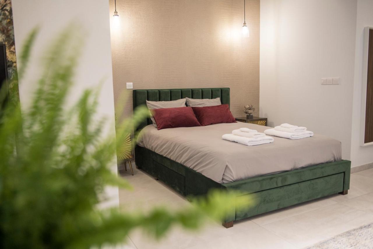 Skin Suites-Luxury Living นิโคเซีย ภายนอก รูปภาพ