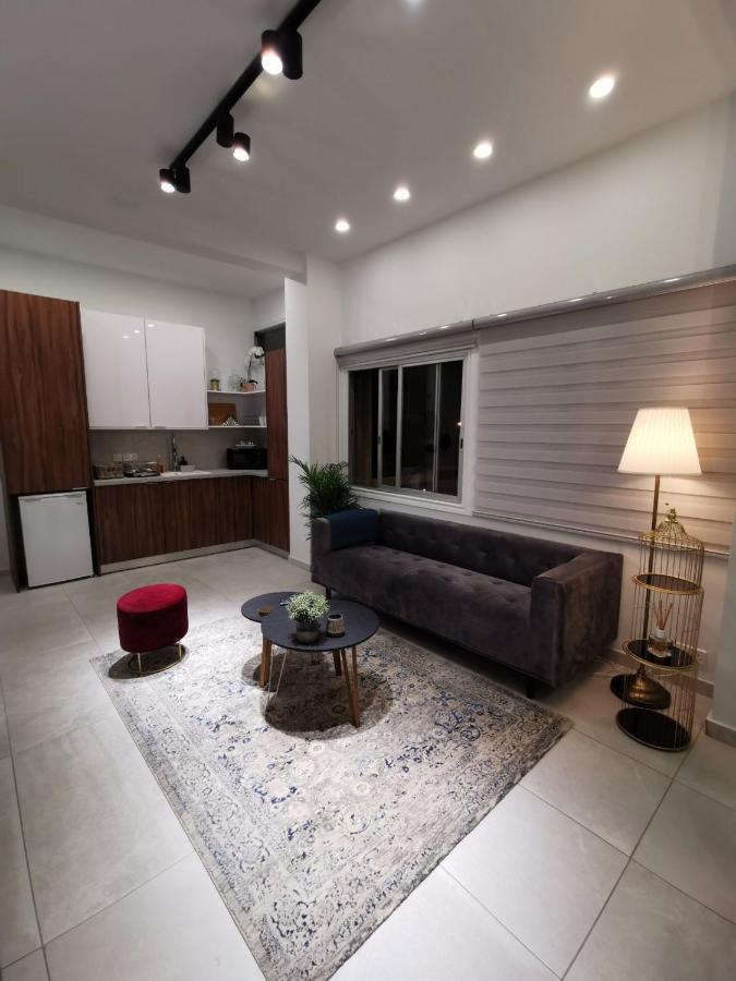 Skin Suites-Luxury Living นิโคเซีย ภายนอก รูปภาพ