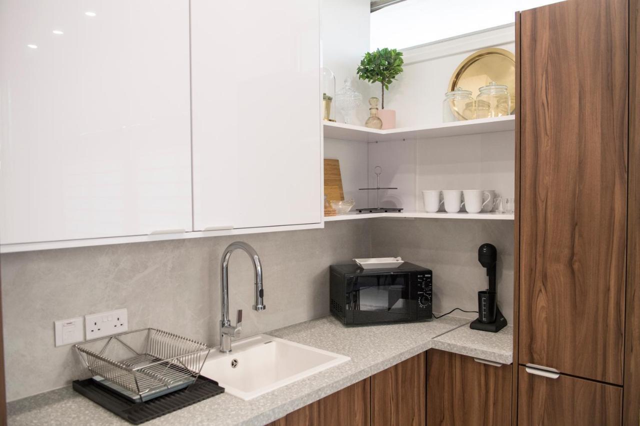 Skin Suites-Luxury Living นิโคเซีย ภายนอก รูปภาพ